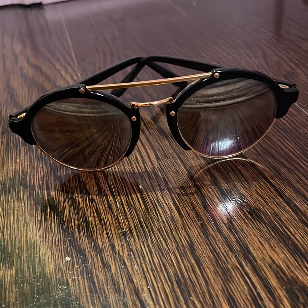 Illesteva sunglasses
